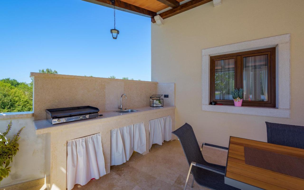 Villa Desapemani Žminj Exteriör bild